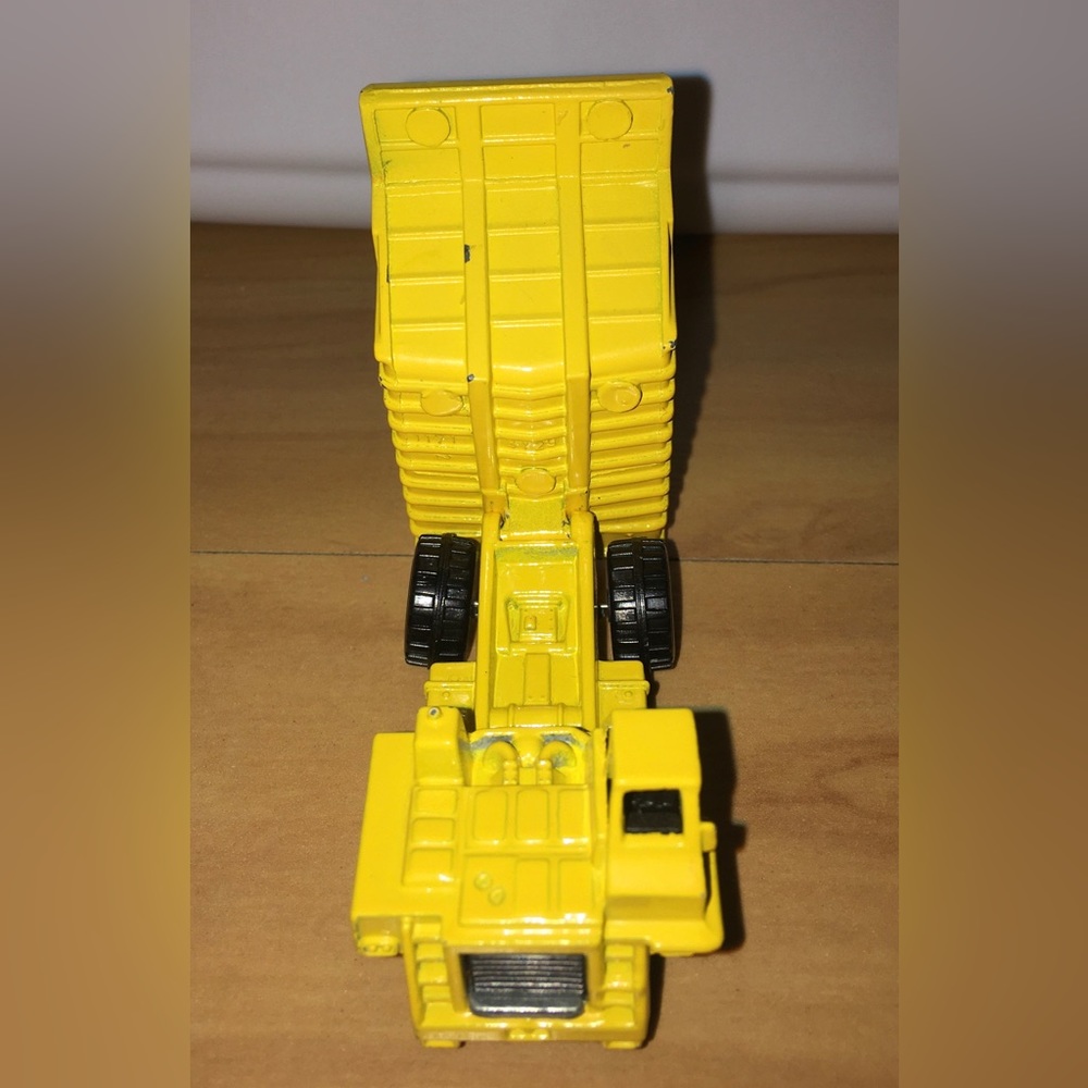 Vintage Hot Wheels Yellow Dumptruck - Picture 7 of 12